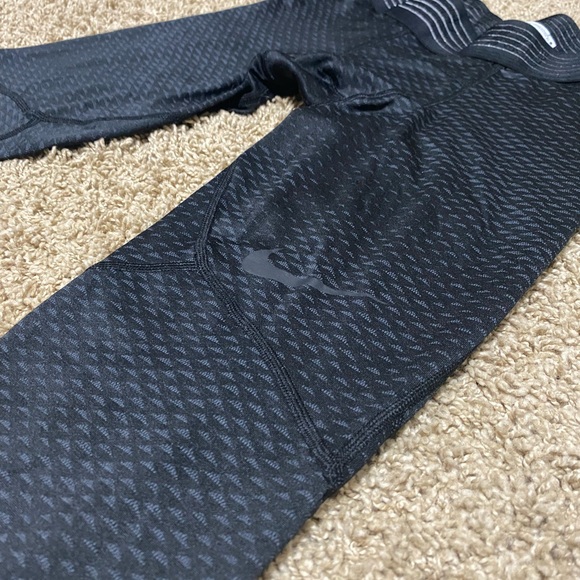 Nike Pros - Picture 3 of 4